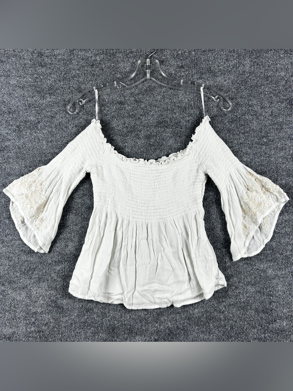 Hollister White Embroidered Bell Sleeve Smocked Babydoll Peasant Top Size XS